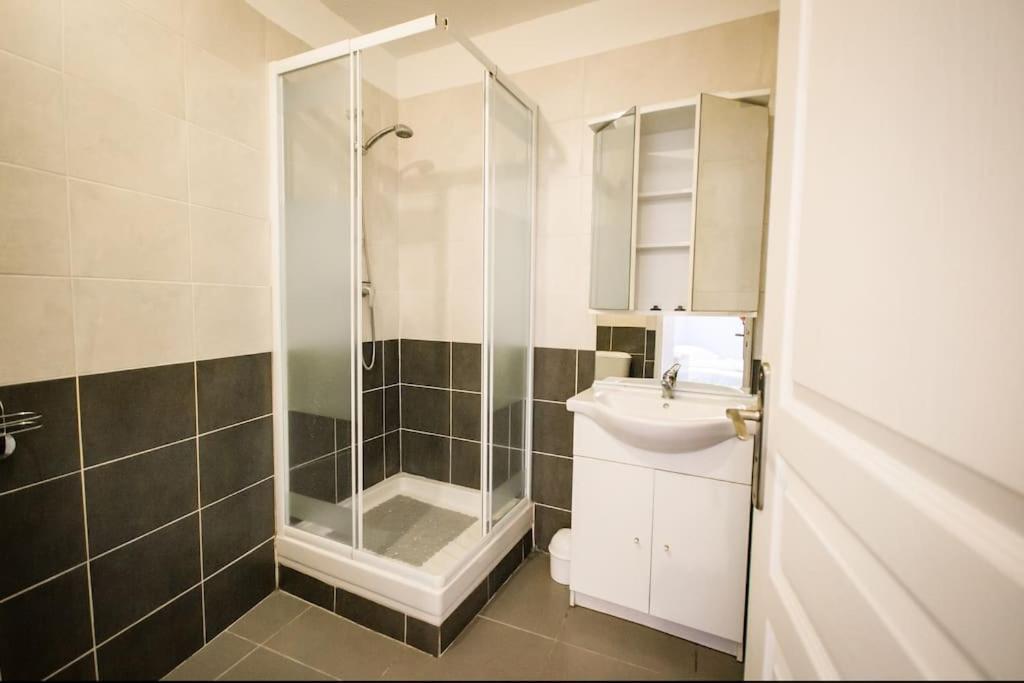 Le Studiozen Yourhosthelper Narbonne Exteriör bild